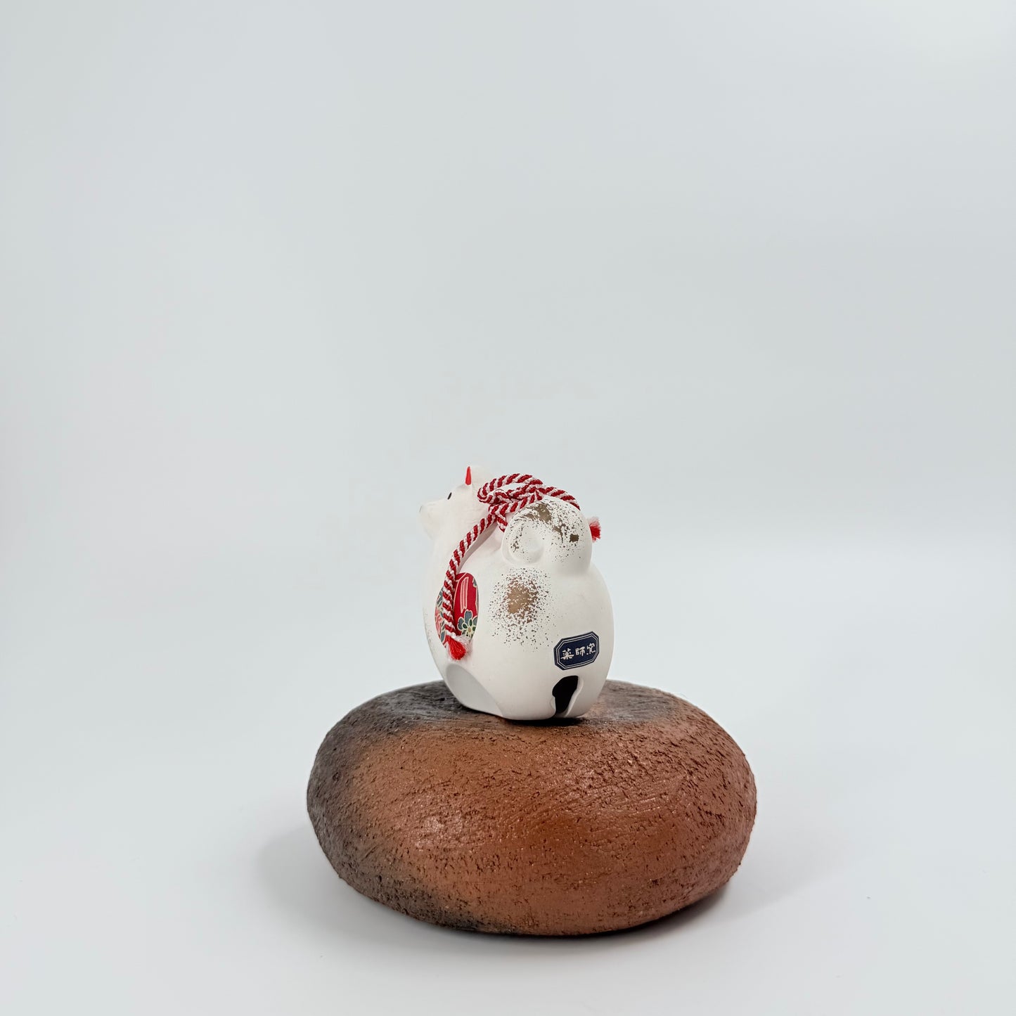 Japanese Lucky Dog Figurine (Inu) – Ceramic Ornament with Red Cord Detail | 犬