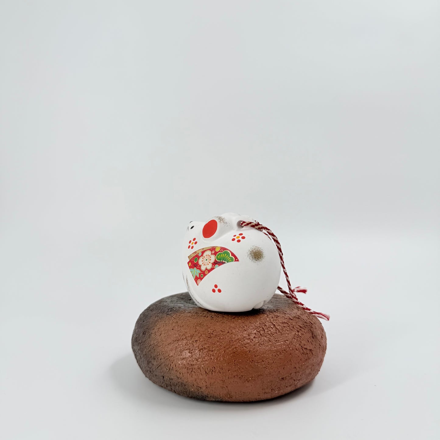 Japanese Lucky Rat Figurine (Nezumi) – Ceramic Ornament with Red Cord & Floral Detail | 子