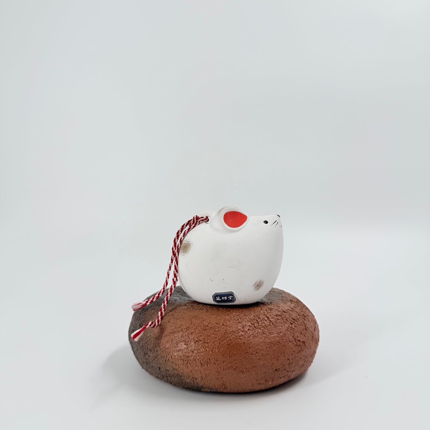 Japanese Lucky Rat Figurine (Nezumi) – Ceramic Ornament with Red Cord & Floral Detail | 子