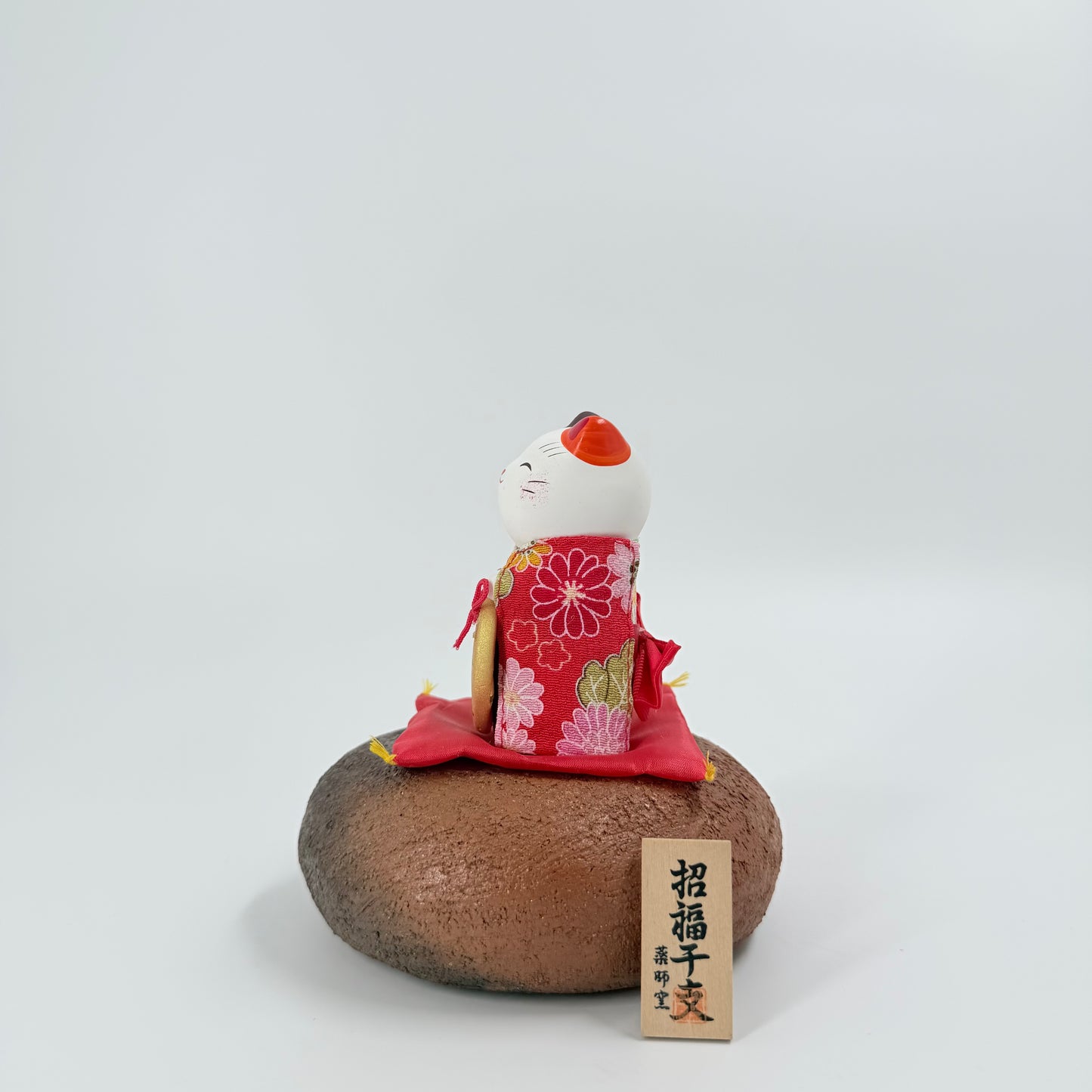 Japanese Lucky Cat (Maneki Neko) Figurine – Ceramic & Fabric Ornament with Fortune Tag | 招き猫