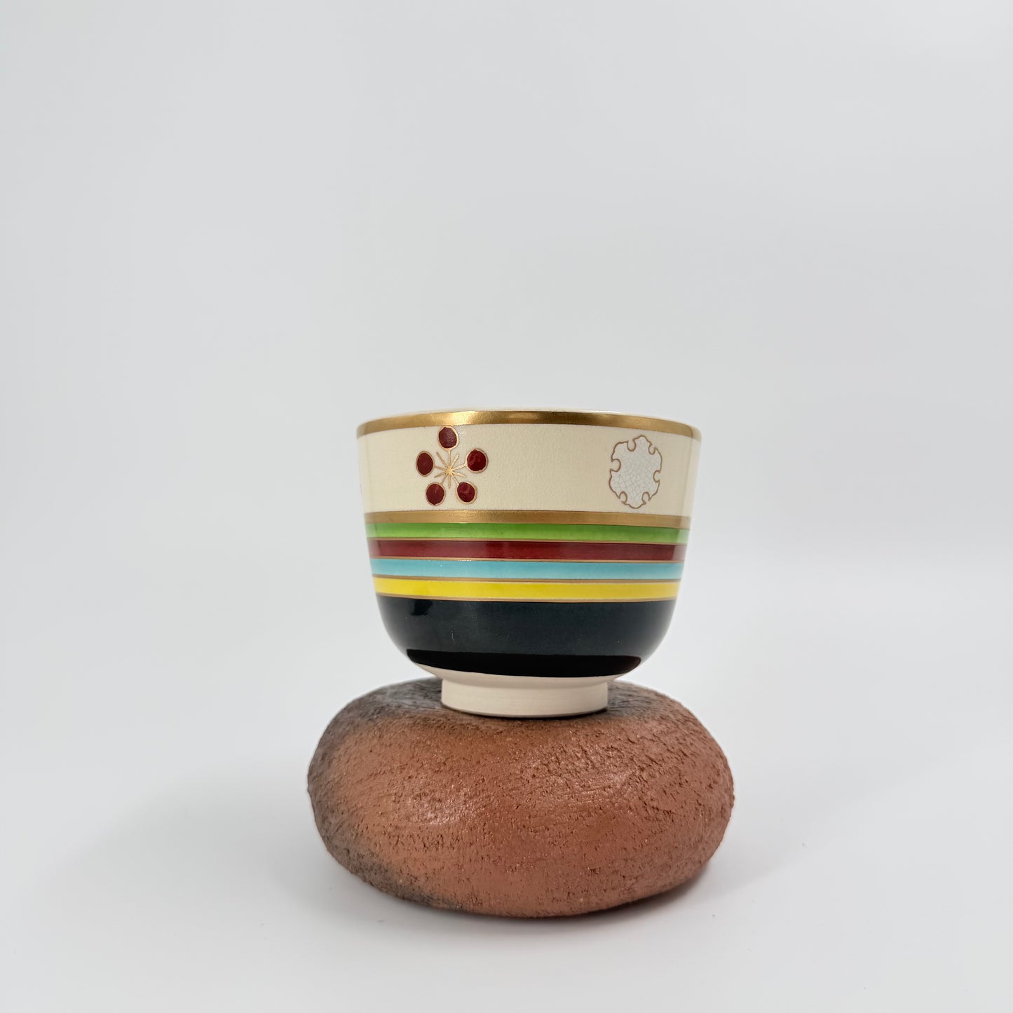 Chawan – “Goshiki Hana” Pattern Ceramic Tea Bowl | 五色花茶碗