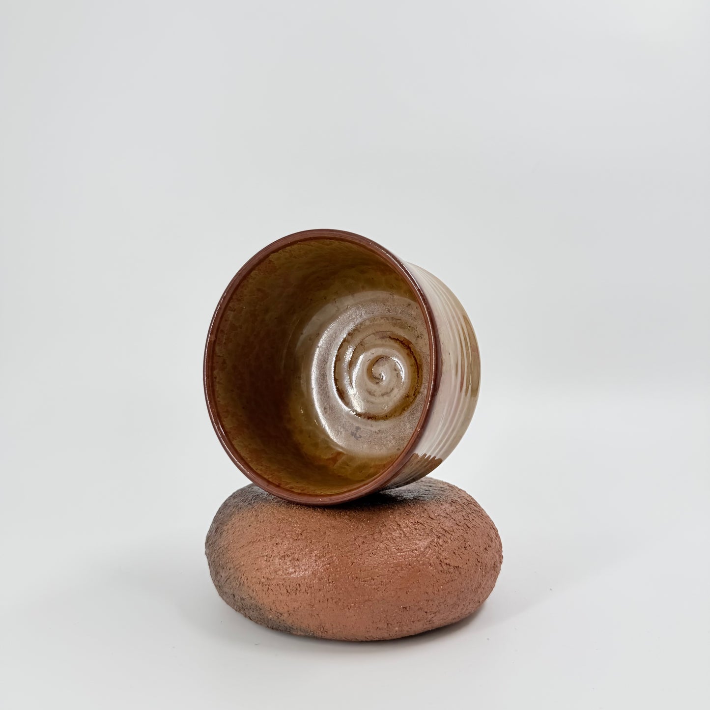 Chawan – “Aka Tsuchi” Ceramic Handmand Tea Bowl | 赤土茶碗