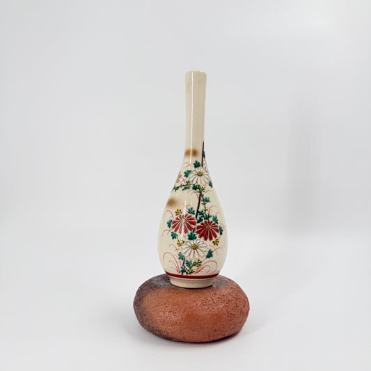 Japanese Ceramic Vase – “Hana Akane” Floral Pattern Decorative Vase | 花茜花瓶
